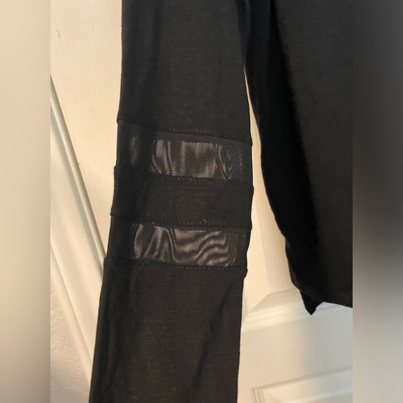 NWOT New Era Women’s Atlanta United Hoodie Size M - Picture 3 of 4